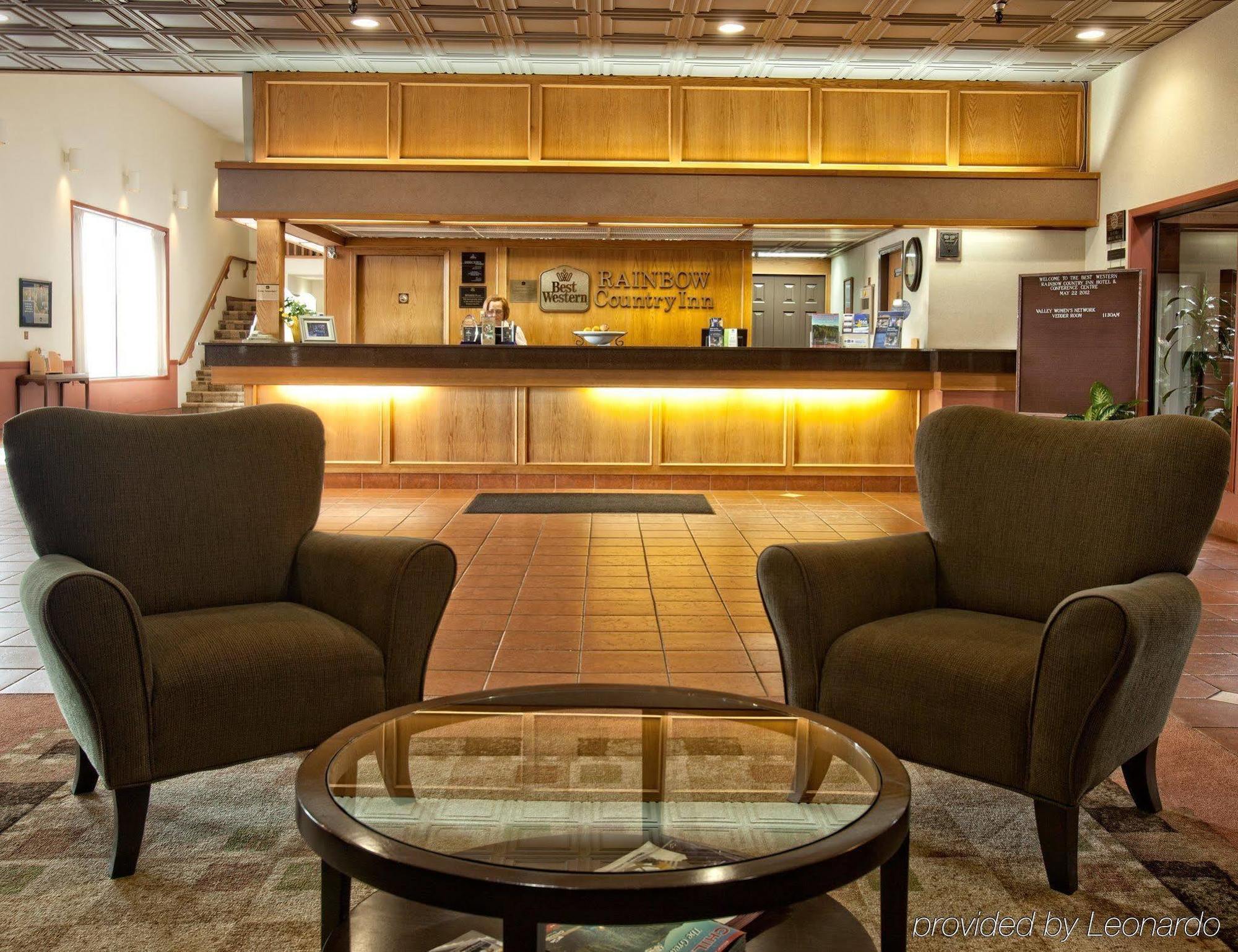 Surestay Hotel By Best Western Чилиуак Екстериор снимка